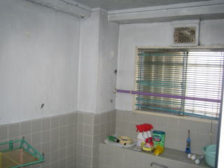 キッチン、浴室、玄関内装工事施工前